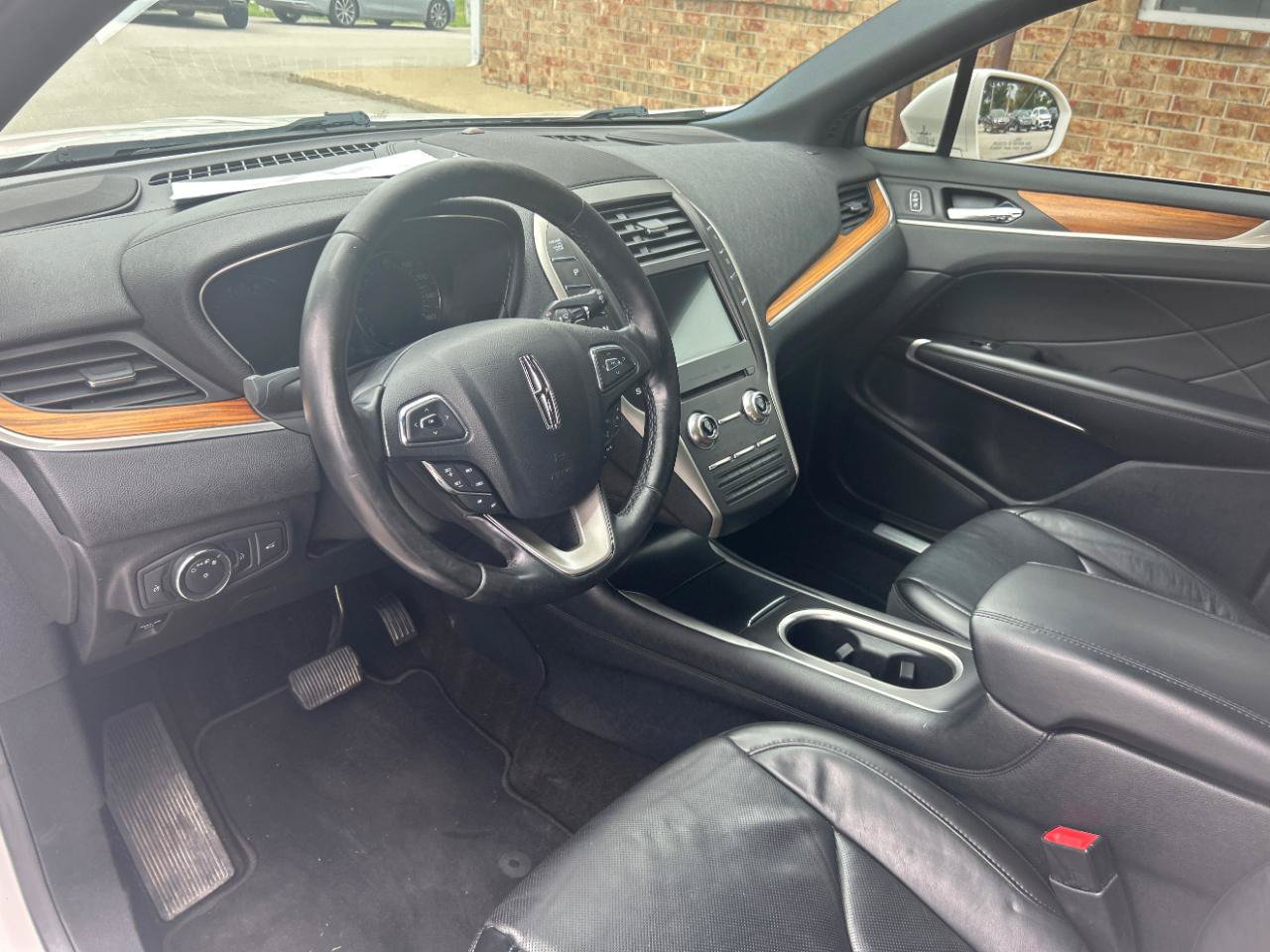 Used 2019 Lincoln MKC Reserve w/ MKC Climate Package FWD image 18