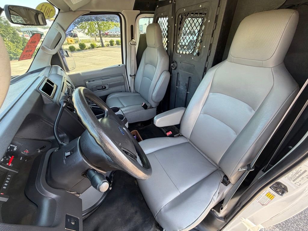Used 2013 Ford E-150 and Econoline 150 w/ Commercial Cargo Van Pkg RWD image 15