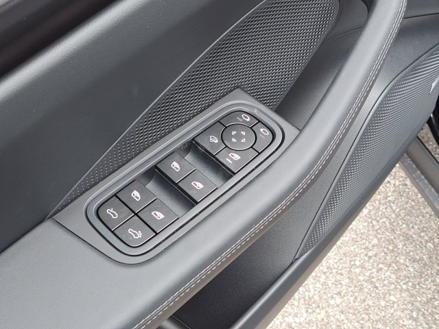 New 2026 Porsche Macan Electric RWD image 26