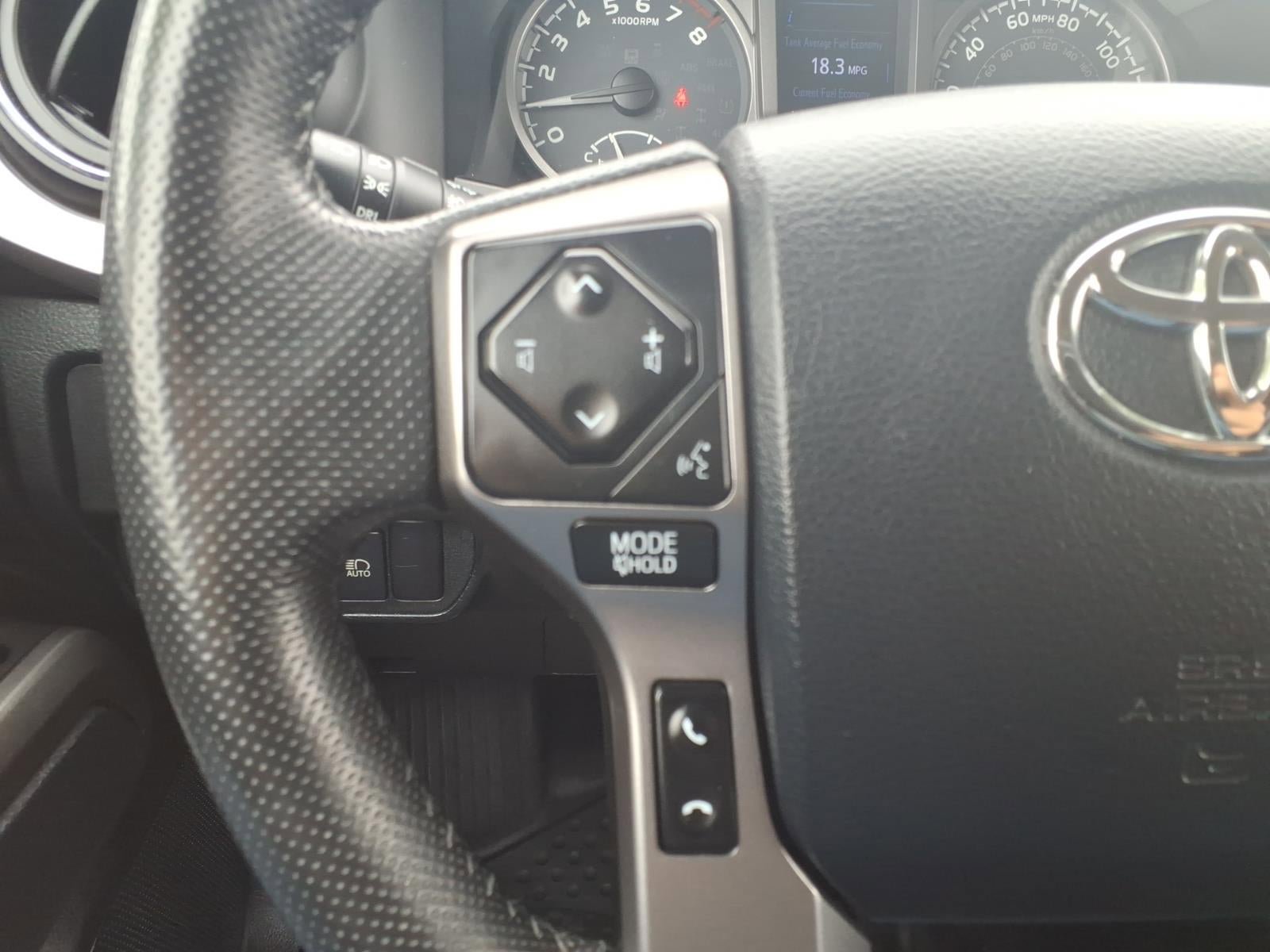 Used 2018 Toyota Tacoma SR5 RWD image 23