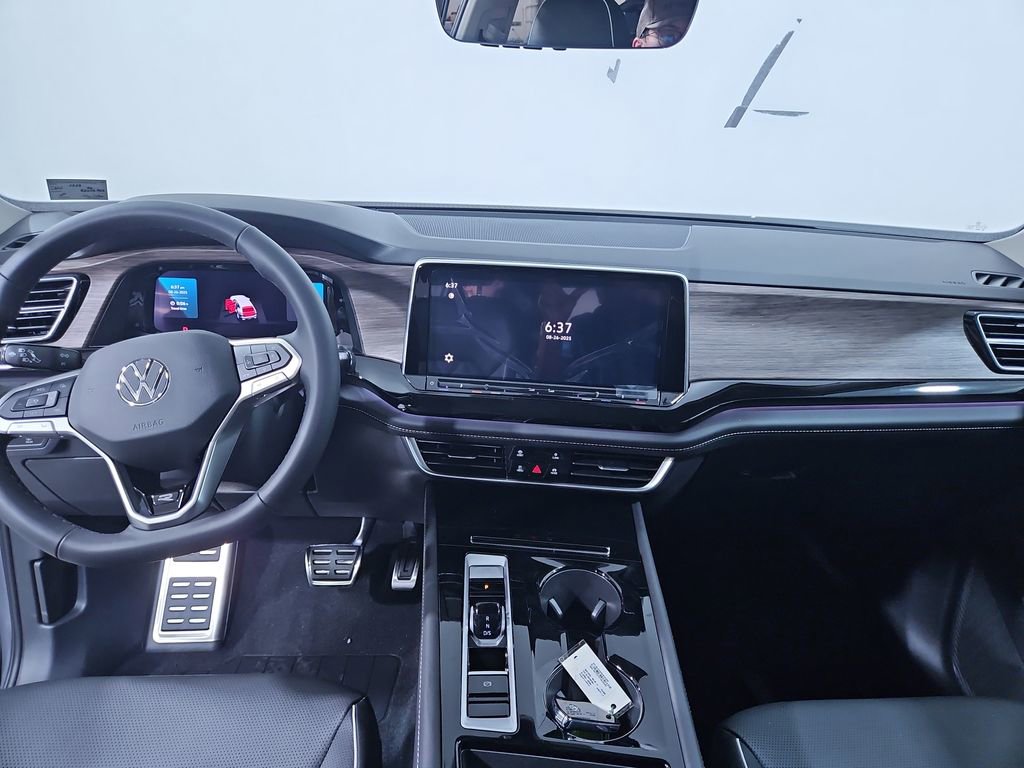 New 2026 Volkswagen Atlas SEL Premium R-Line image 12