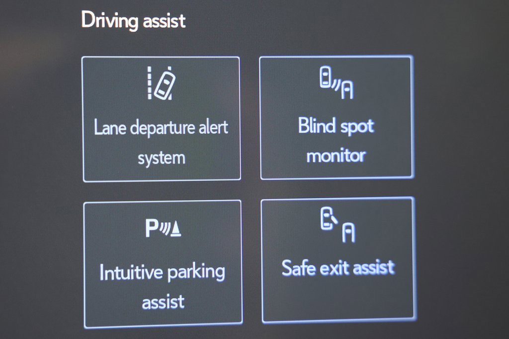 Used 2025 Lexus GX 550 image 34