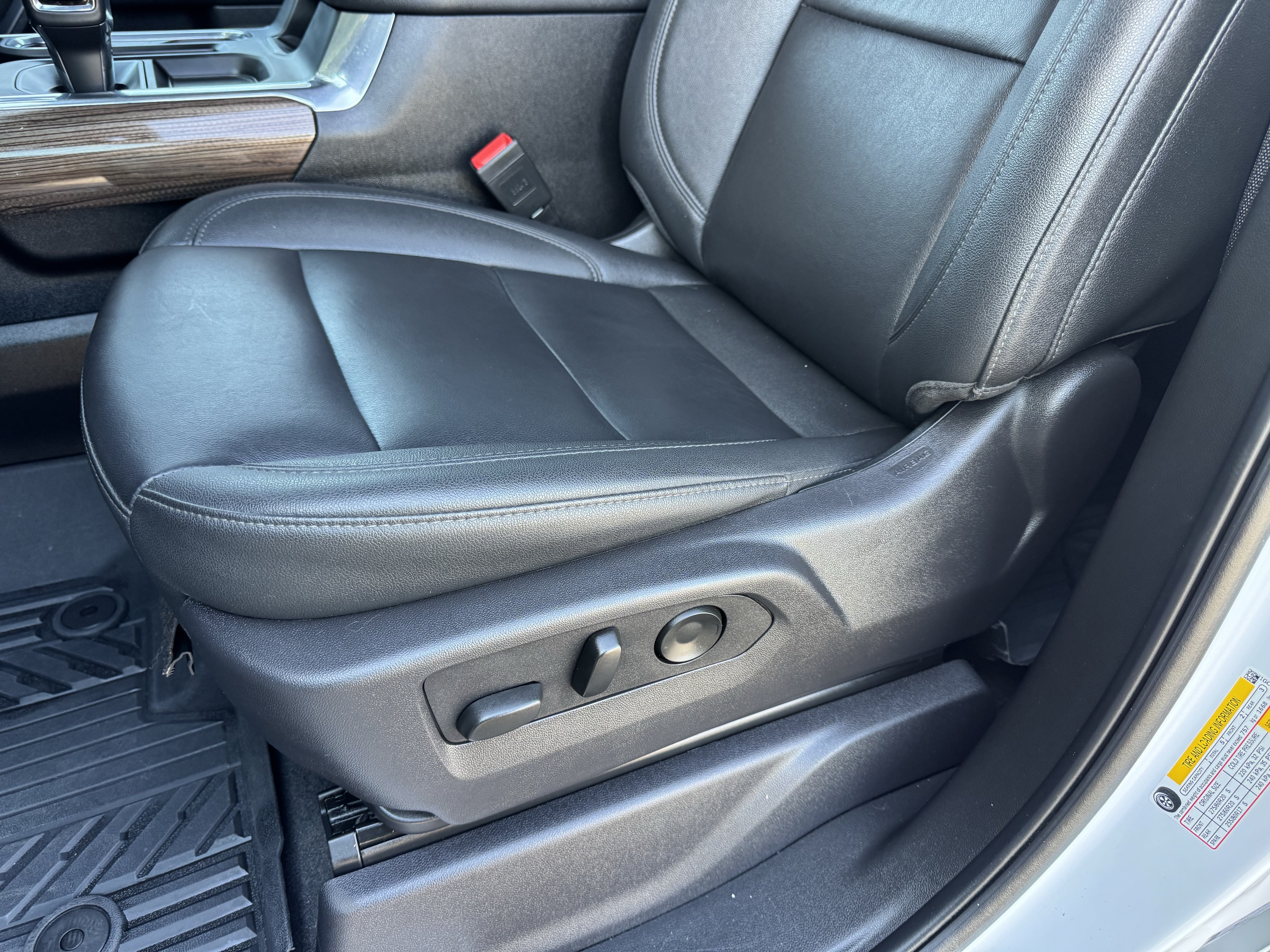 Used 2024 Chevrolet Silverado 1500 RST AWD/4WD image 14