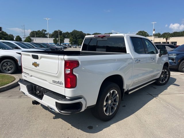 Used 2025 Chevrolet Silverado 1500 High Country w/ Technology Package image 13