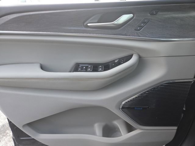 Used 2021 Jeep Grand Cherokee L Overland w/ Luxury Tech Group IV image 36