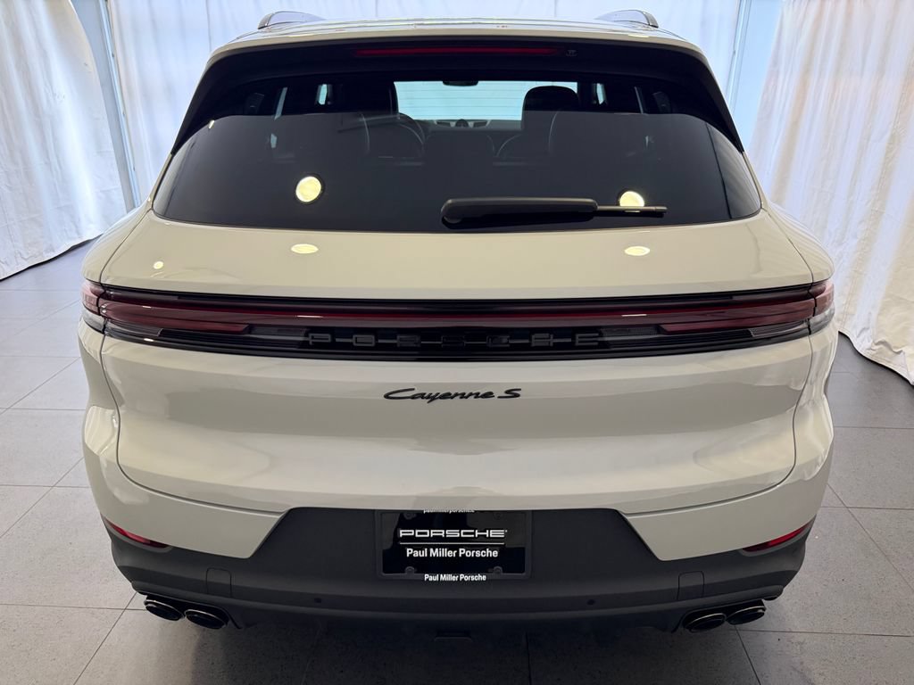 New 2026 Porsche Cayenne S AWD/4WD image 8