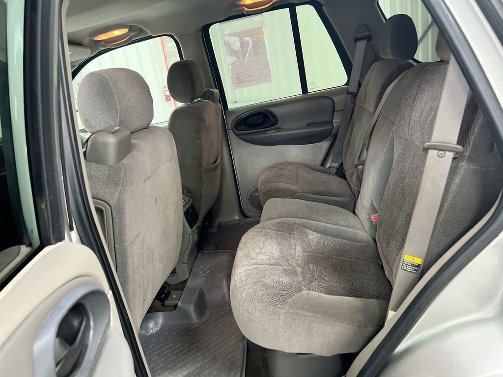 Used 2004 Chevrolet TrailBlazer LS w/ LS Preferred Equipment Group image 21
