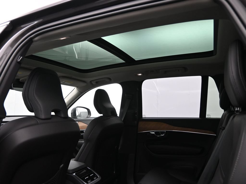 New 2025 Volvo XC90 B6 Plus w/ Protection Package Premier AWD/4WD image 24