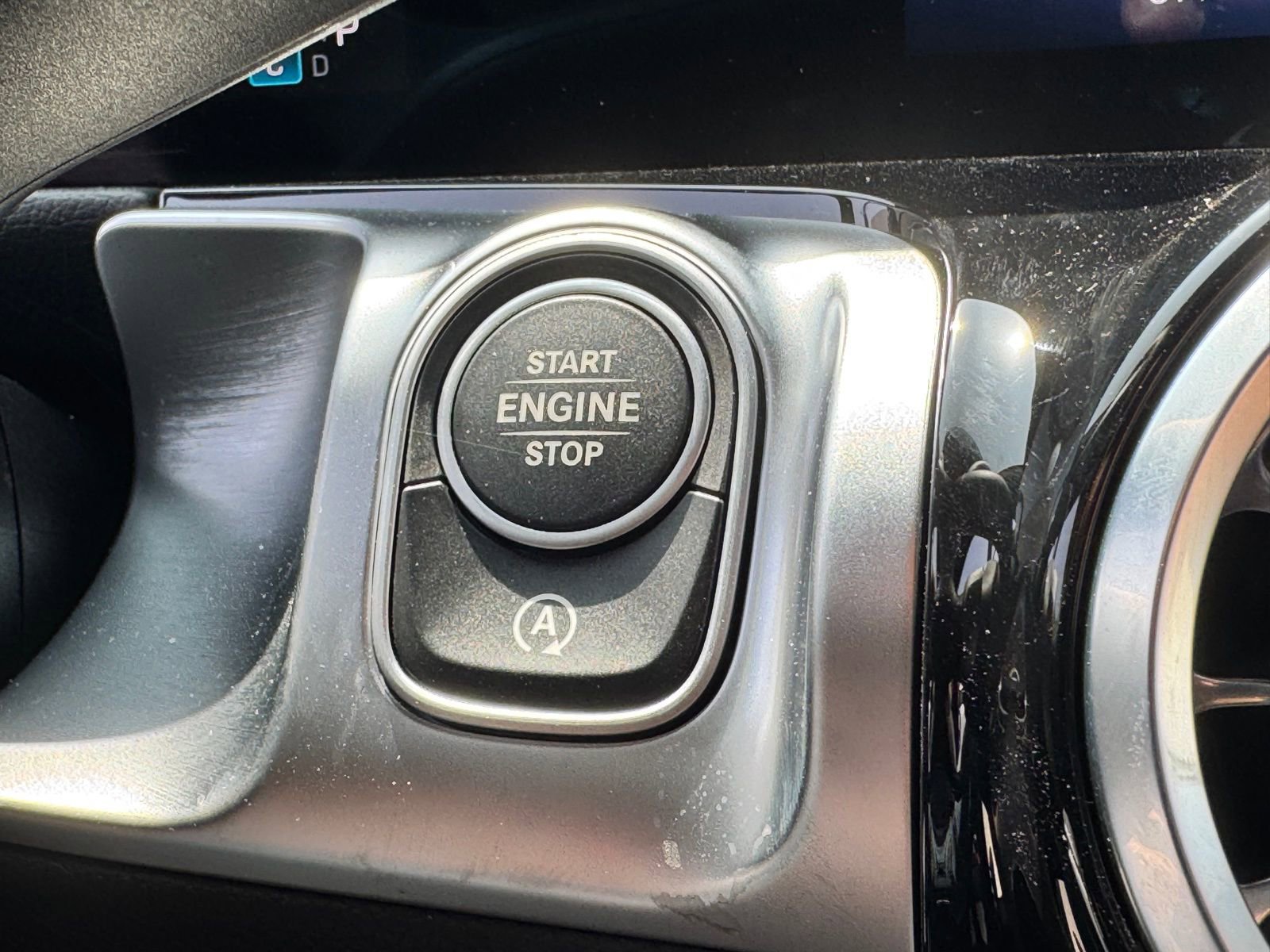 New 2025 Mercedes-Benz GLB 250 image 24