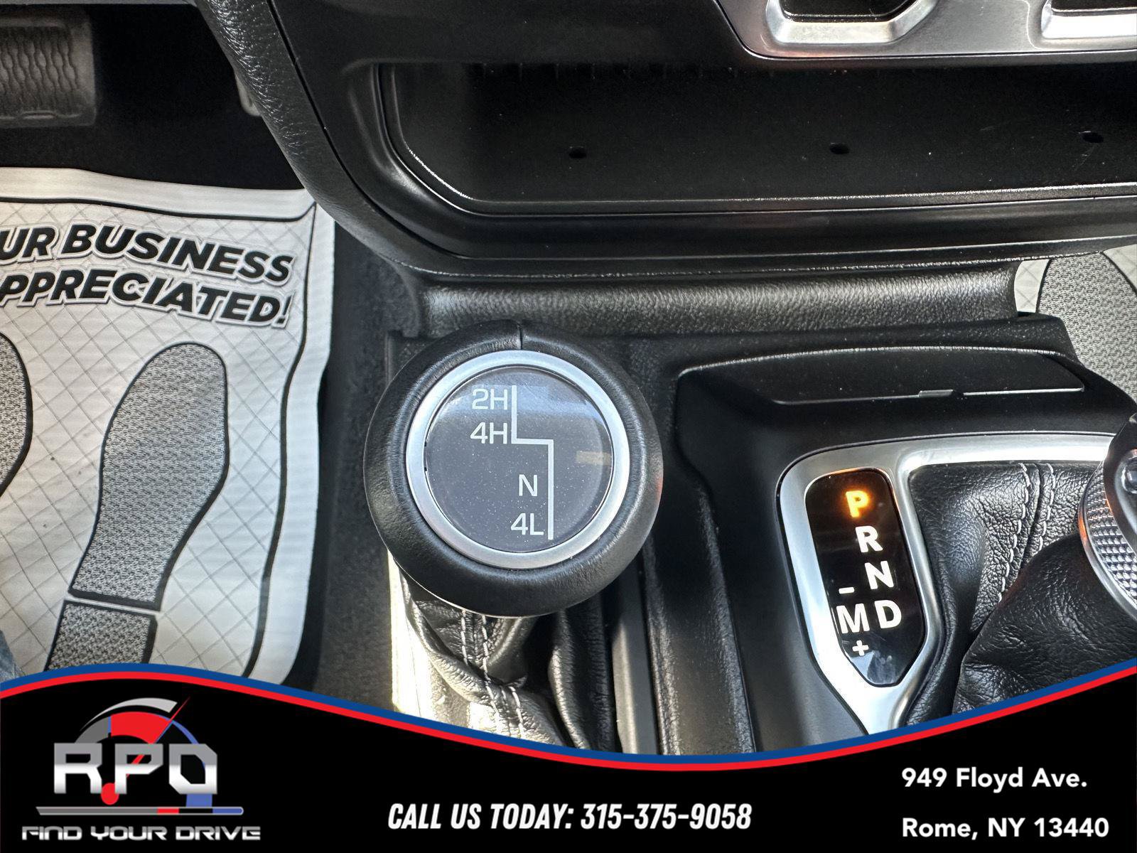 Used 2023 Jeep Wrangler Unlimited Sahara w/ LED Lighting Group AWD/4WD image 27