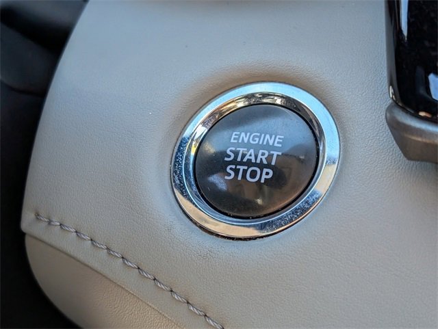 Used 2022 Toyota Highlander XLE image 30