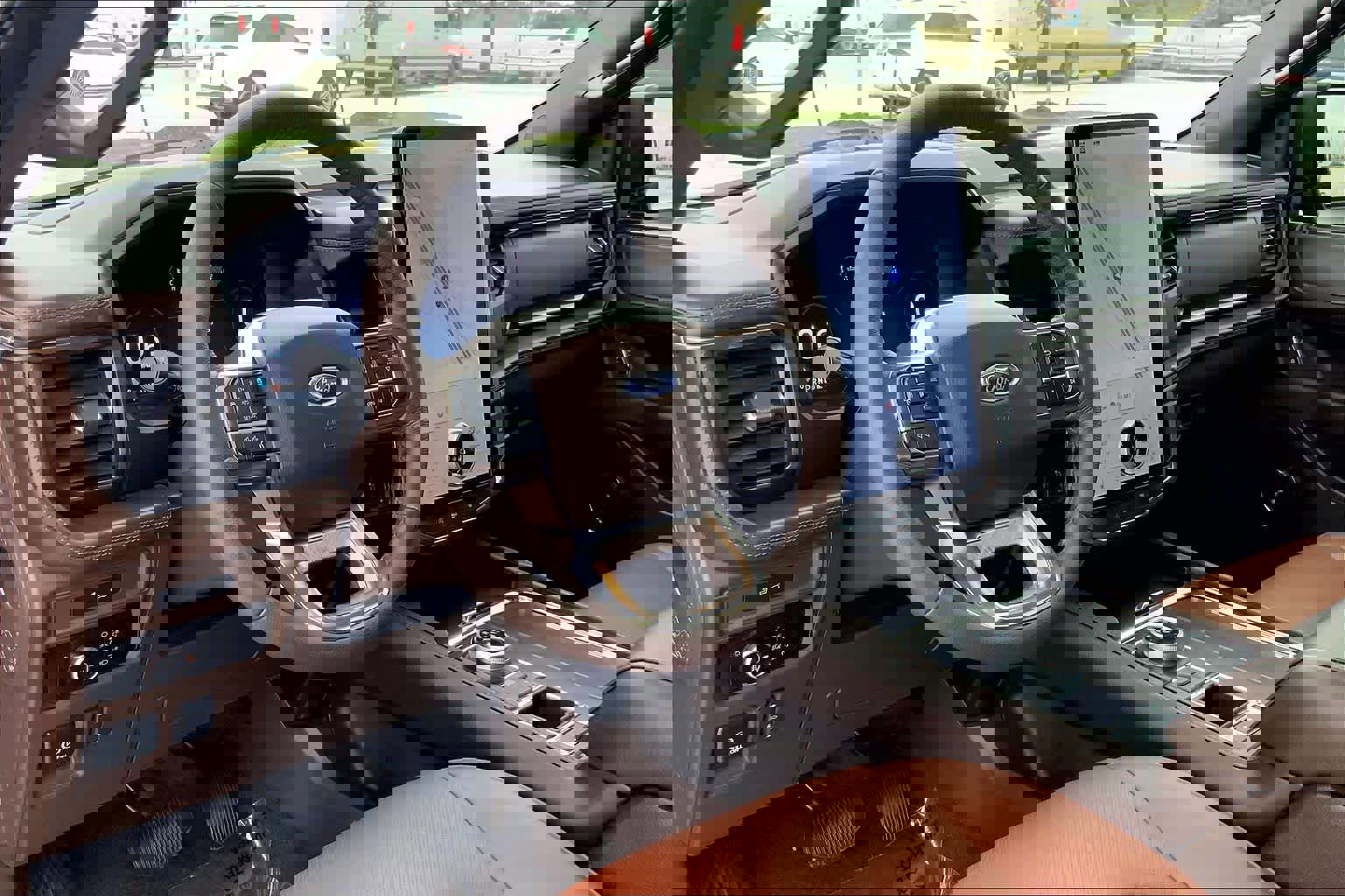 Used 2024 Ford Expedition King Ranch image 15