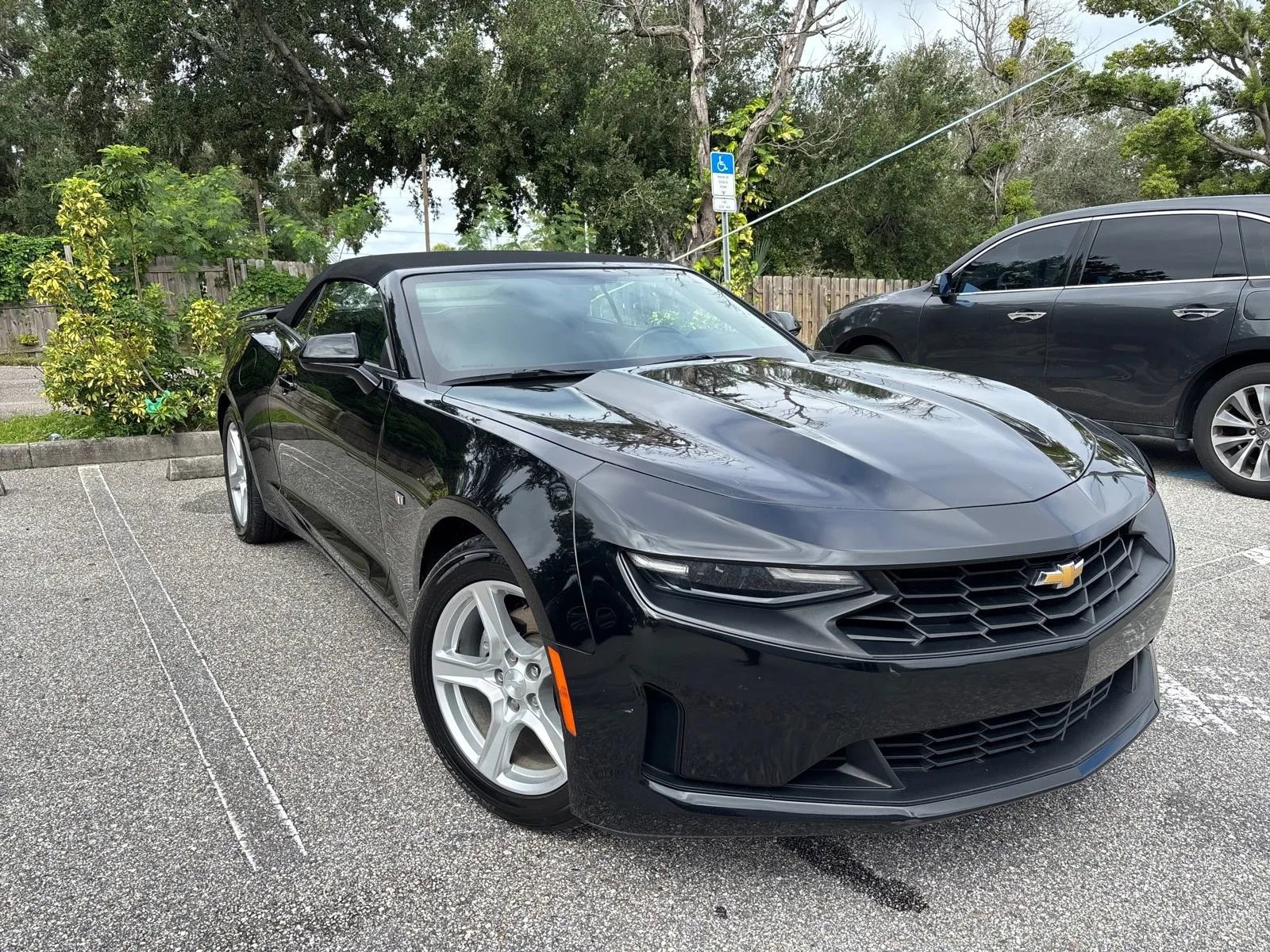 Used 2023 Chevrolet Camaro LT RWD image 4