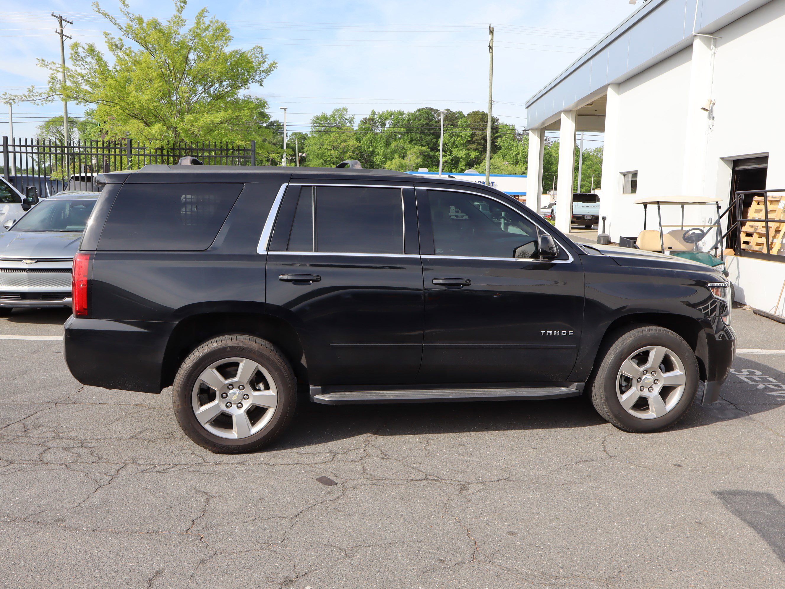 Used 2018 Chevrolet Tahoe LS w/ All-Season Package image 11