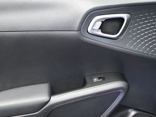 Used 2020 Kia Soul GT-Line FWD image 14