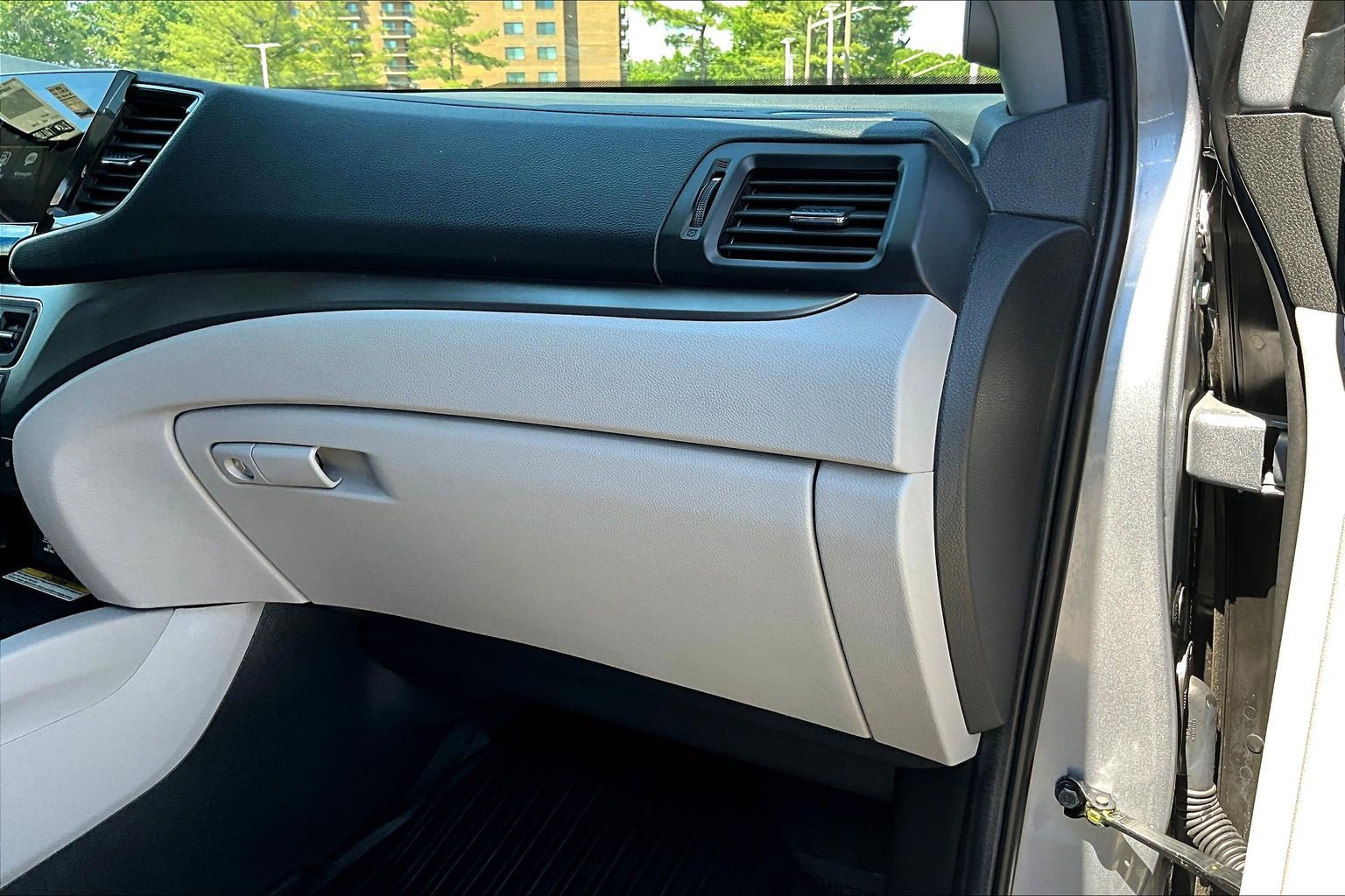Used 2022 Honda Pilot Special Edition image 16