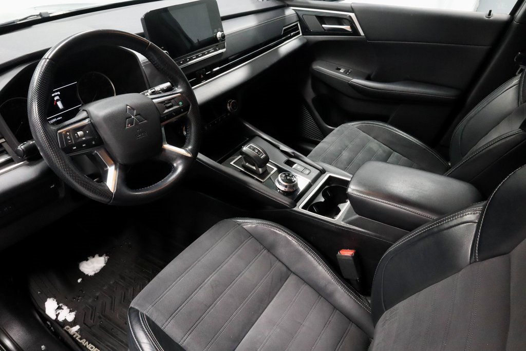 Used 2022 Mitsubishi Outlander SE image 21