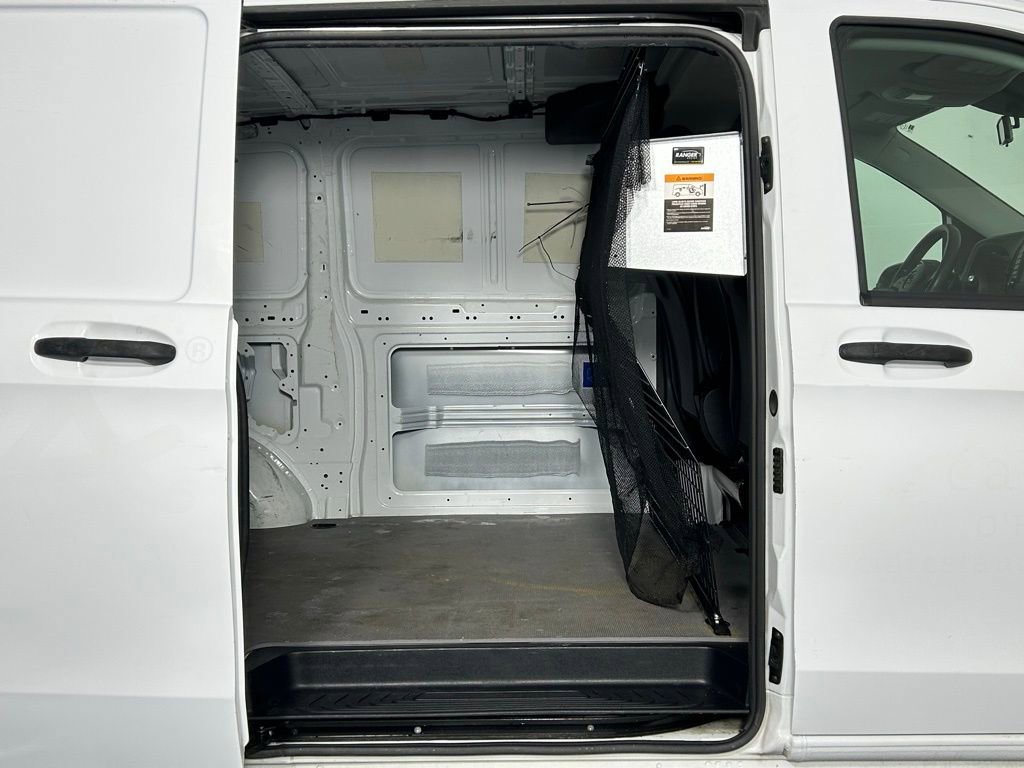 Used 2017 Mercedes-Benz Metris image 8