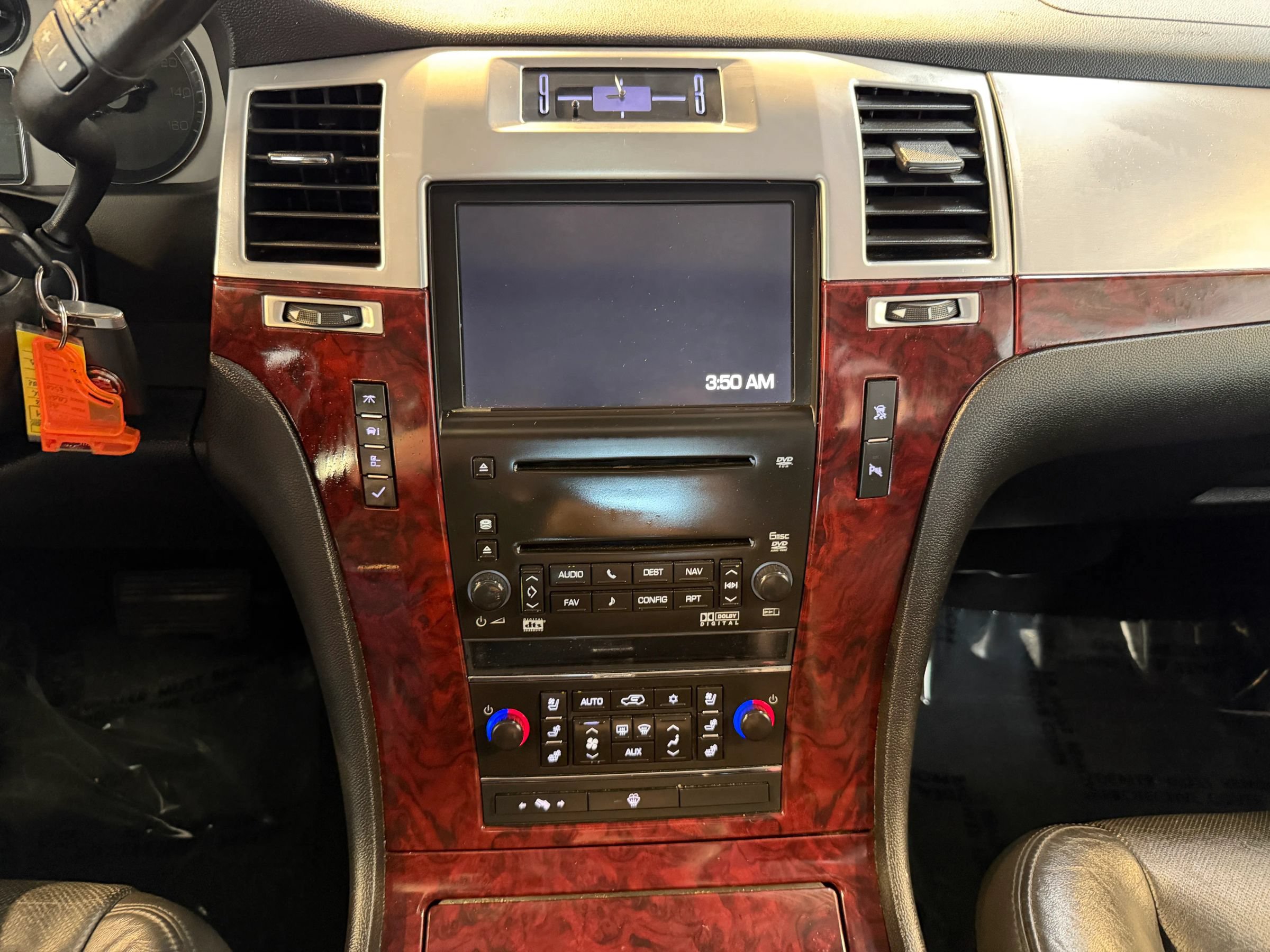 Used 2008 Cadillac Escalade AWD image 16