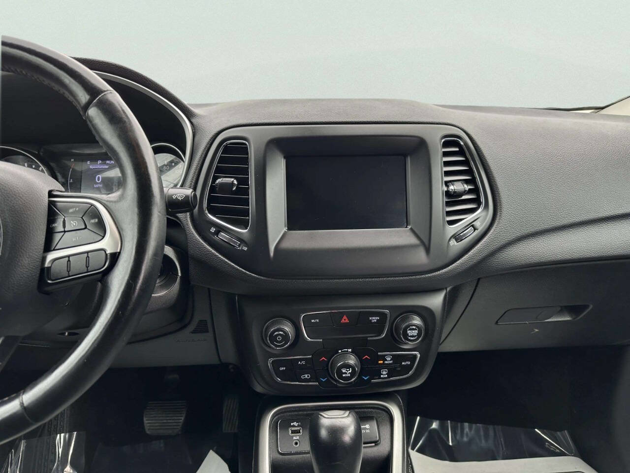 Used 2019 Jeep Compass Latitude w/ Cold Weather Group image 21