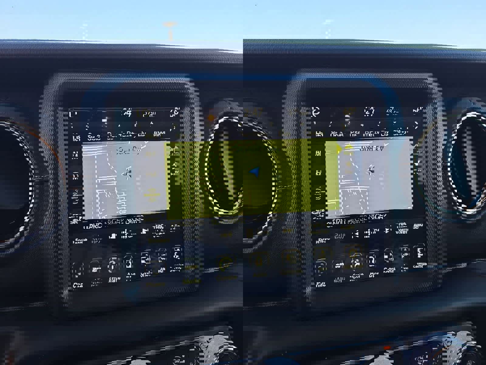 Used 2023 Jeep Gladiator Overland image 25