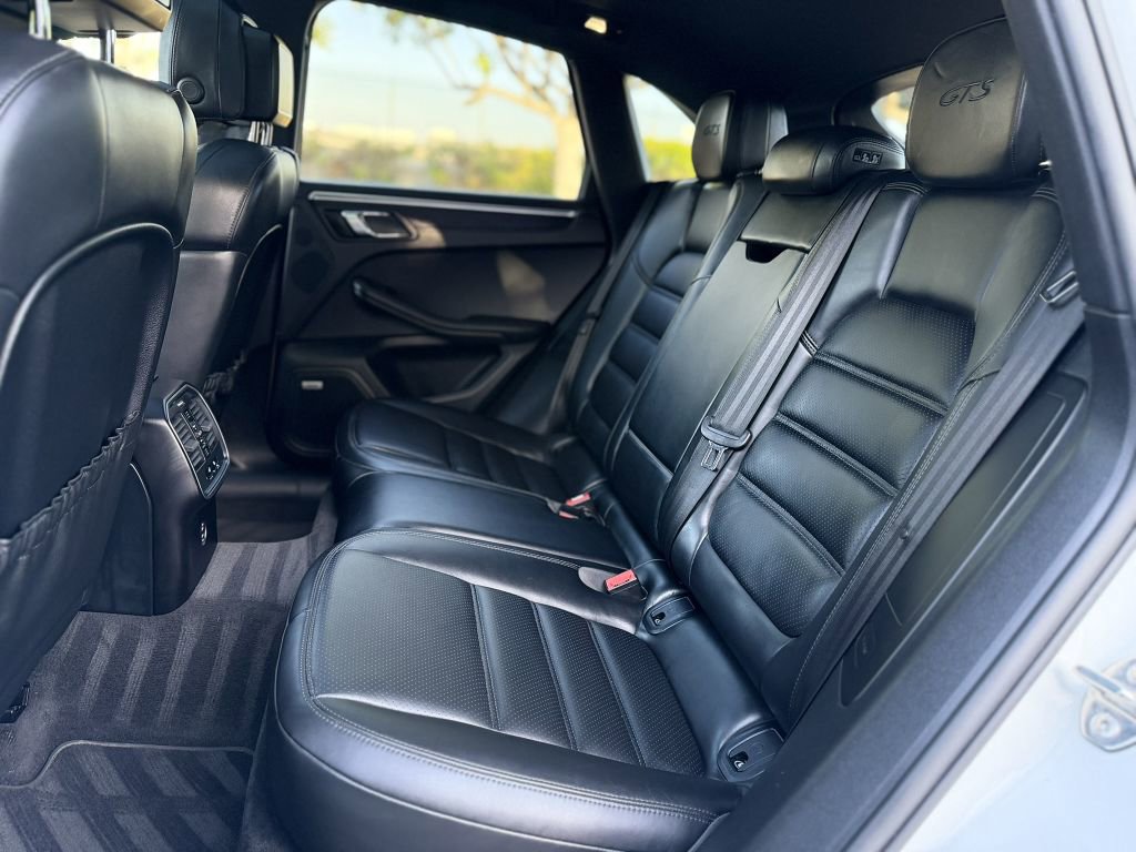 Used 2021 Porsche Macan GTS w/ Premium Package Plus (PF9) AWD/4WD image 19