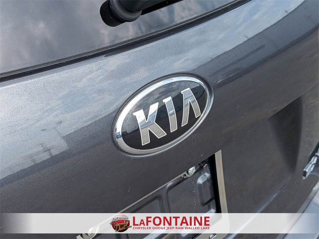 Used 2019 Kia Sorento EX image 9