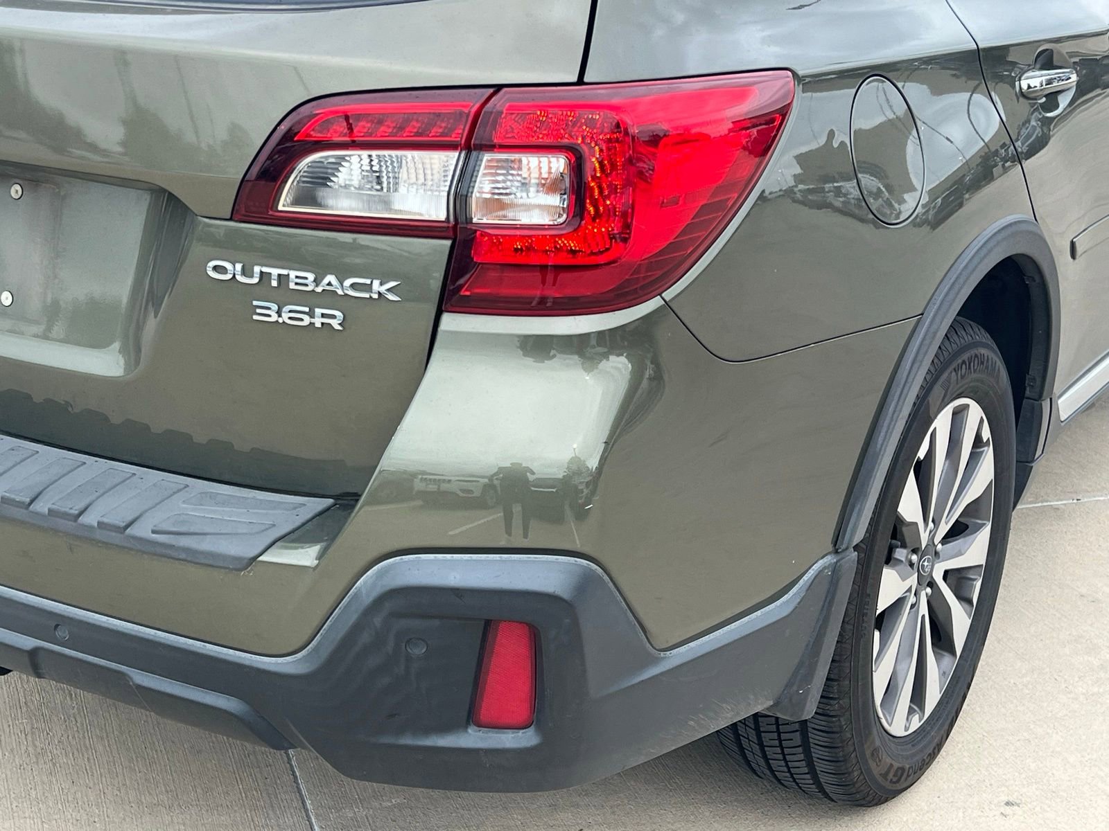Used 2018 Subaru Outback 3.6R Touring w/ Protection Package #1 image 14