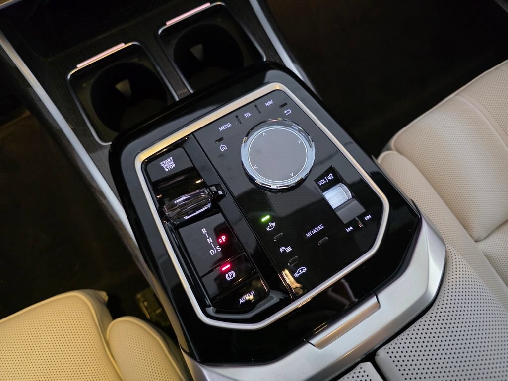 New 2026 BMW 740i w/ Executive Package RWD image 16