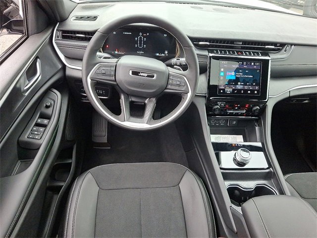 New 2025 Jeep Grand Cherokee L Altitude image 2