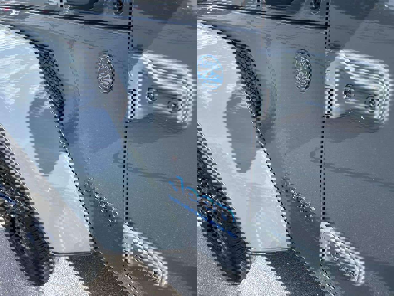 Used 2025 Jeep Wrangler Sahara w/ Safety Group AWD/4WD image 11