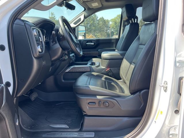 Used 2023 GMC Sierra 3500 Denali w/ Denali Ultimate Package image 9