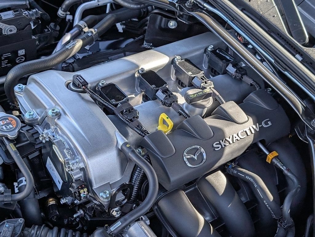New 2026 MAZDA MX-5 Miata Club w/ Interior Package RWD image 19