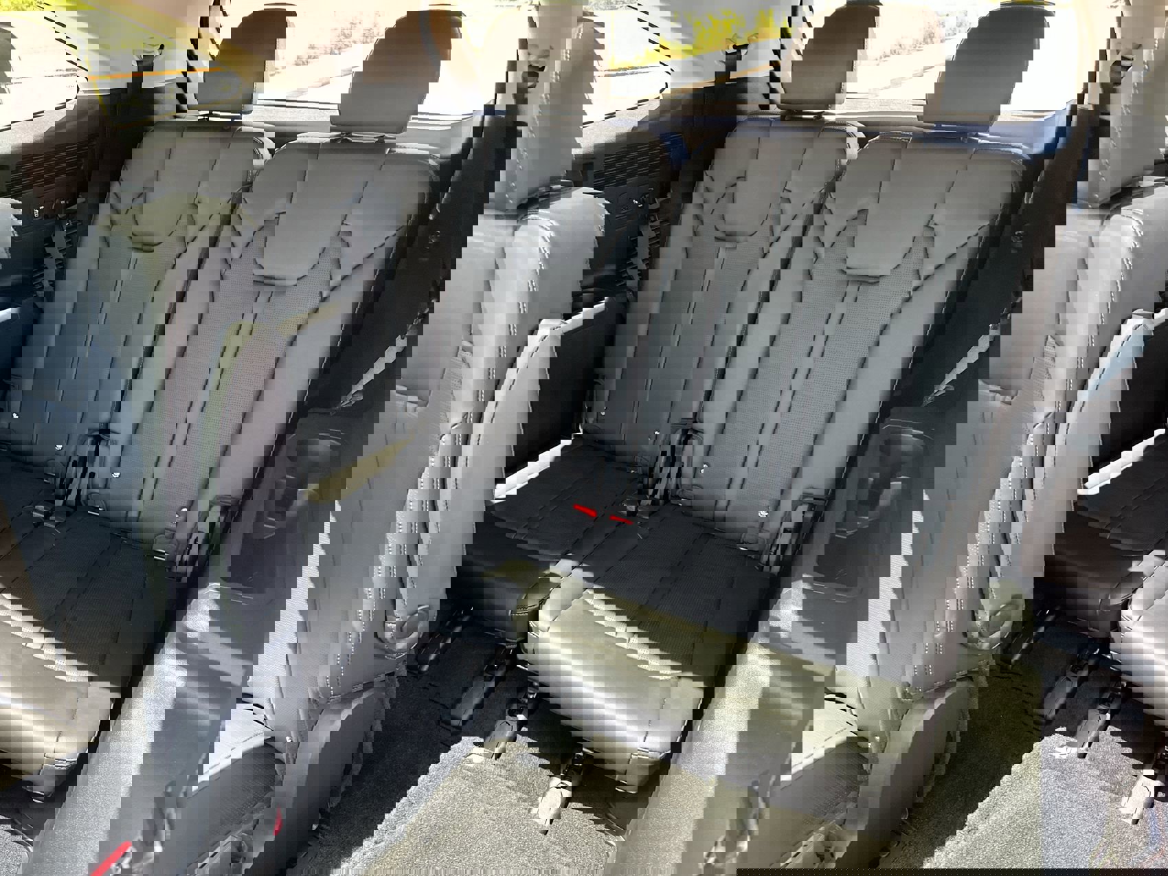 Used 2025 Kia Sorento EX w/ Panoramic Sunroof Package image 24