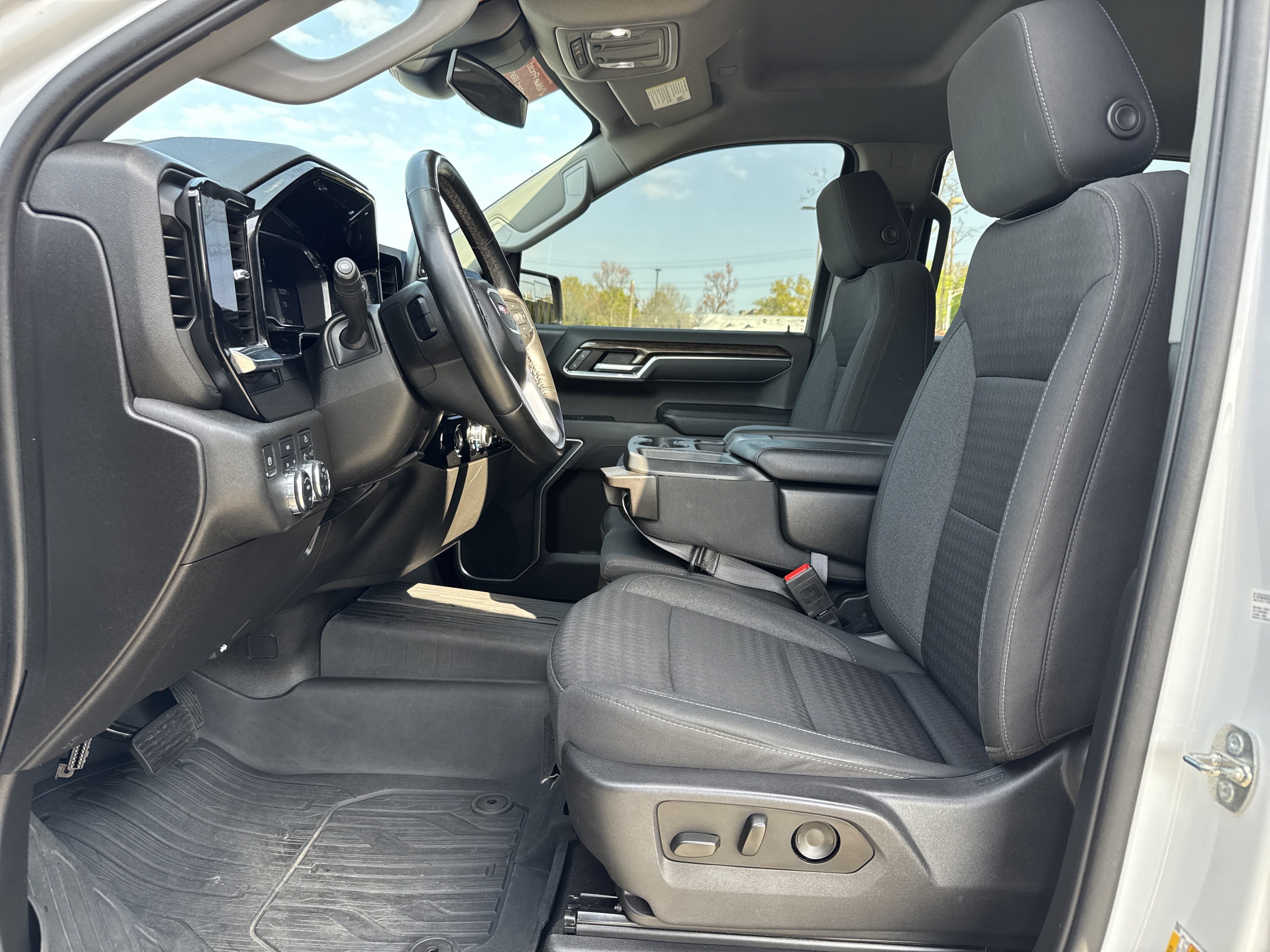 Used 2023 GMC Sierra 1500 Elevation w/ LPO, Elevation Black Package AWD/4WD image 16