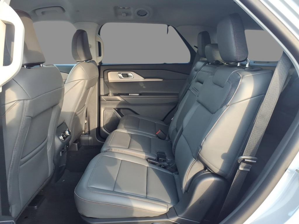 New 2026 Ford Explorer Active image 5