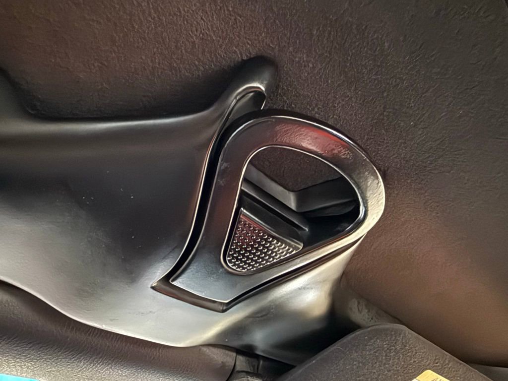 Used 2003 Ford Thunderbird image 12