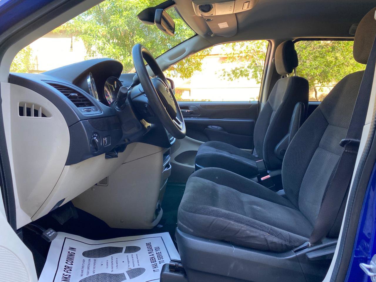 Used 2019 Dodge Grand Caravan SE FWD image 30