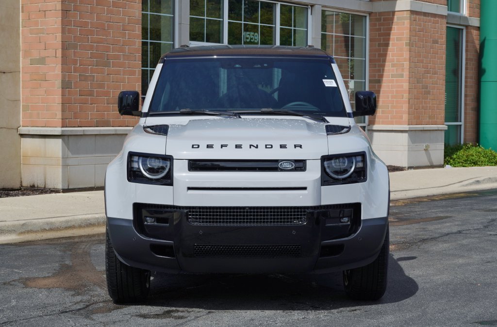 New 2026 Land Rover Defender 110 S AWD/4WD image 4