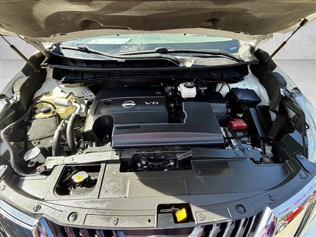 Used 2018 Nissan Murano Platinum w/ Cargo Package AWD/4WD image 17