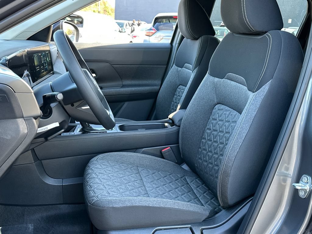 New 2026 Nissan Kicks SV w/ SV Premium Package AWD/4WD image 6
