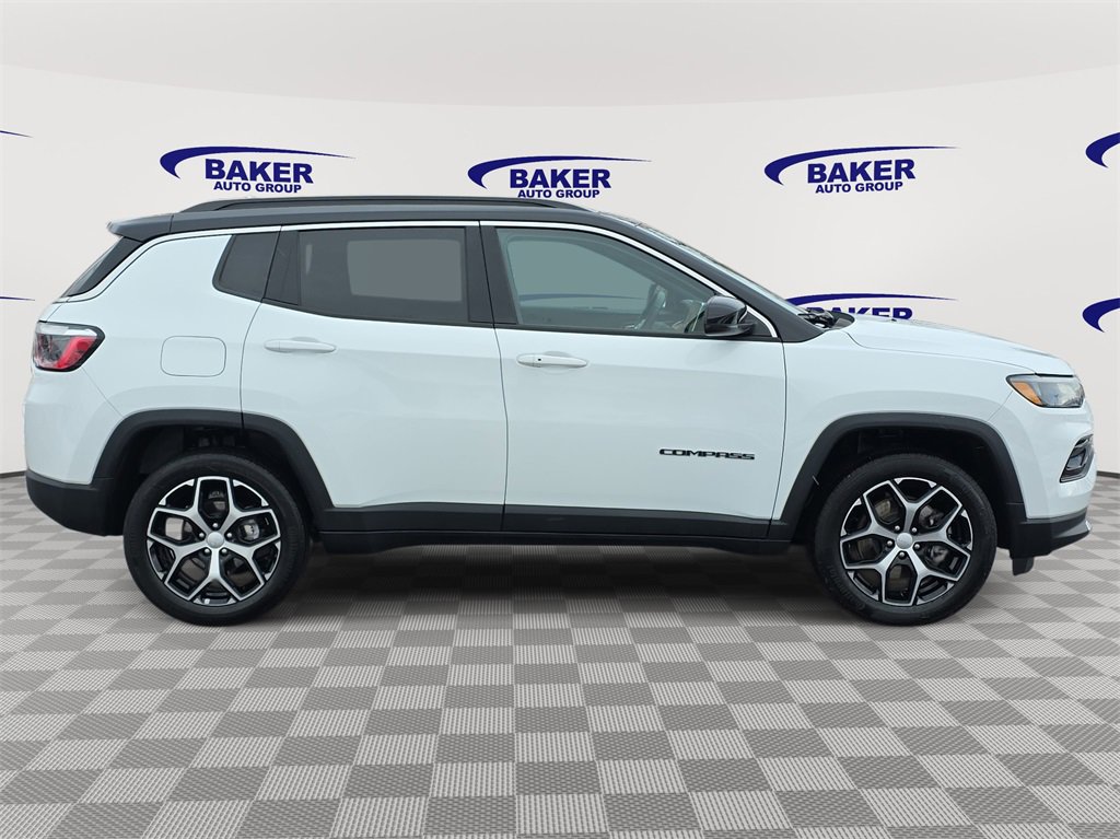 Used 2024 Jeep Compass Limited image 2
