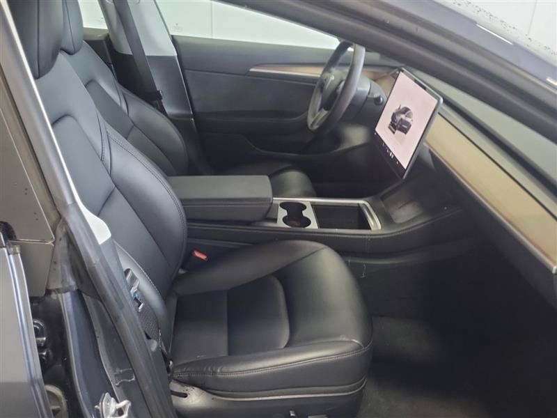 Used 2023 Tesla Model 3 Standard Range RWD image 4