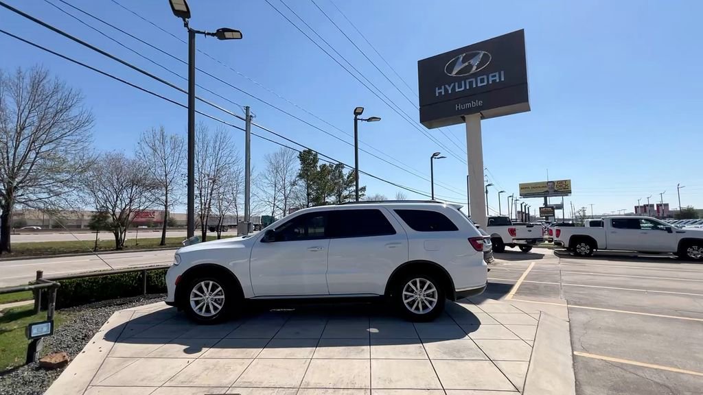 Used 2023 Dodge Durango SXT image 3