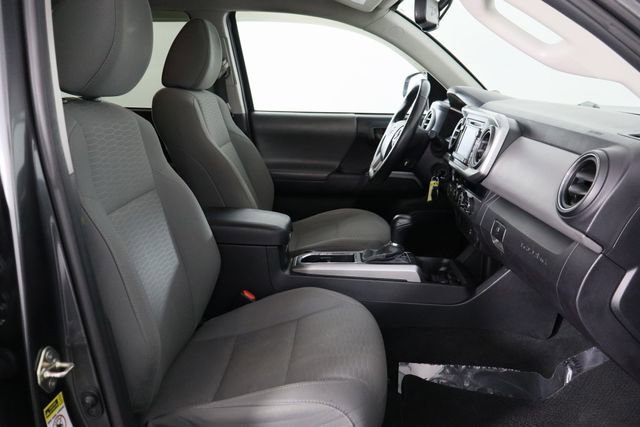 Used 2016 Toyota Tacoma SR5 image 18