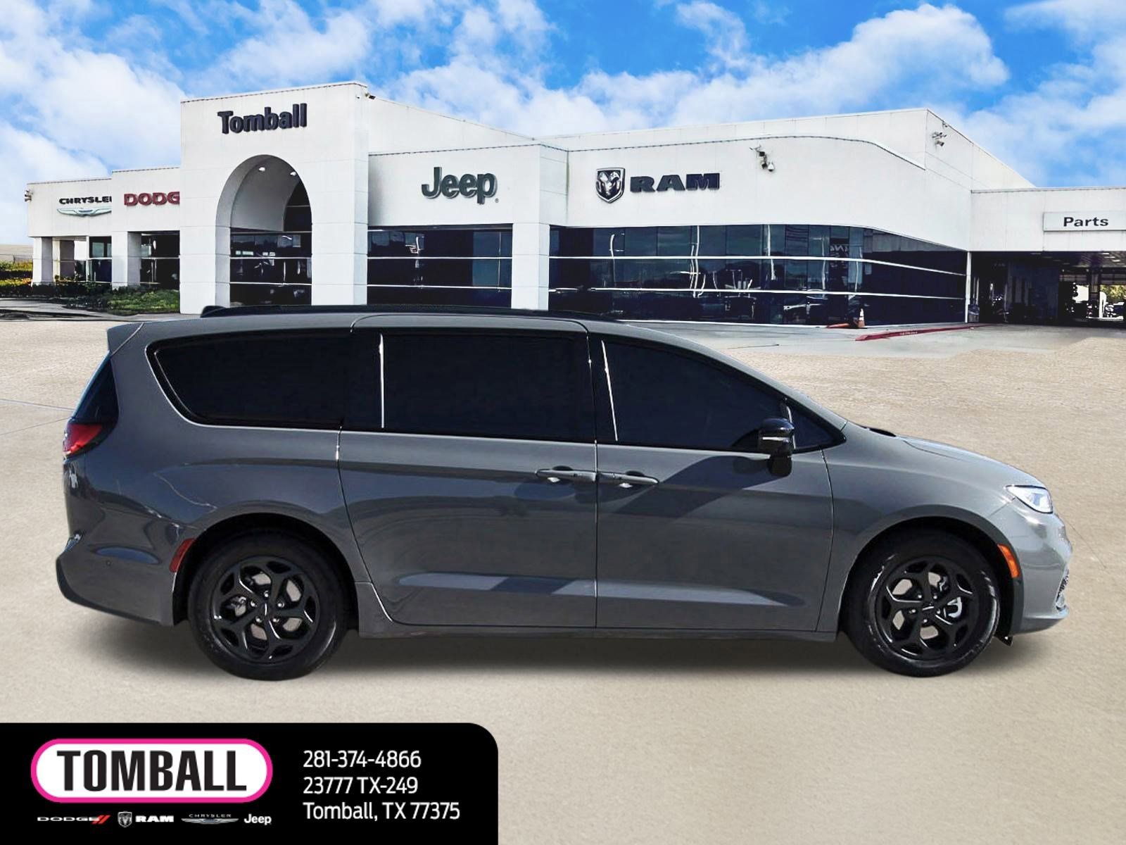 Used 2024 Chrysler Pacifica Premium image 8