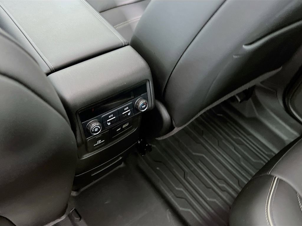 Certified 2021 GMC Acadia Denali w/ Denali Ultimate Package AWD/4WD image 26