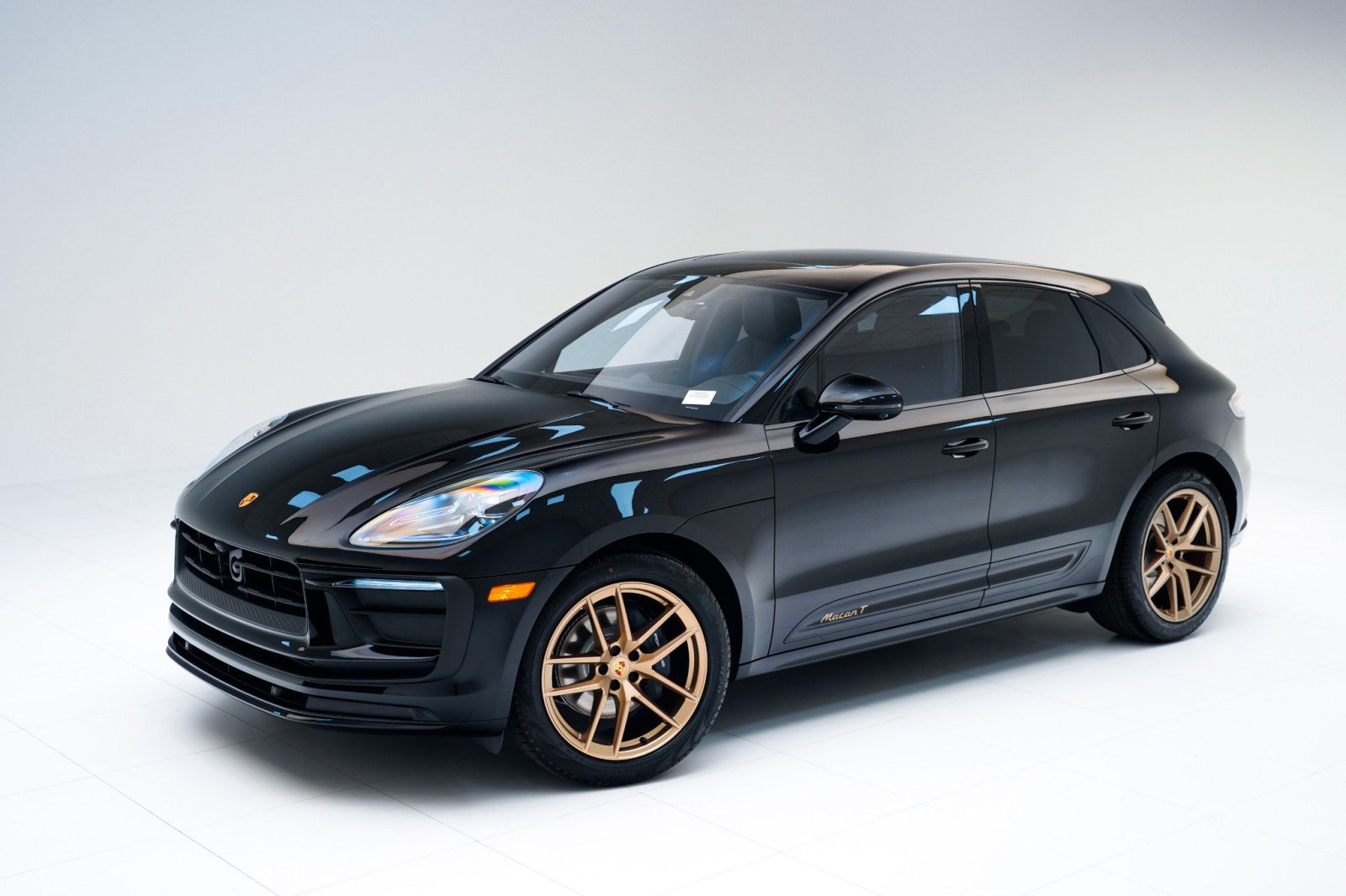 New 2026 Porsche Macan Turbo image 1