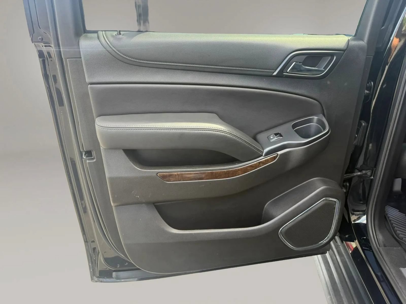 Used 2019 Chevrolet Suburban LT AWD/4WD image 30
