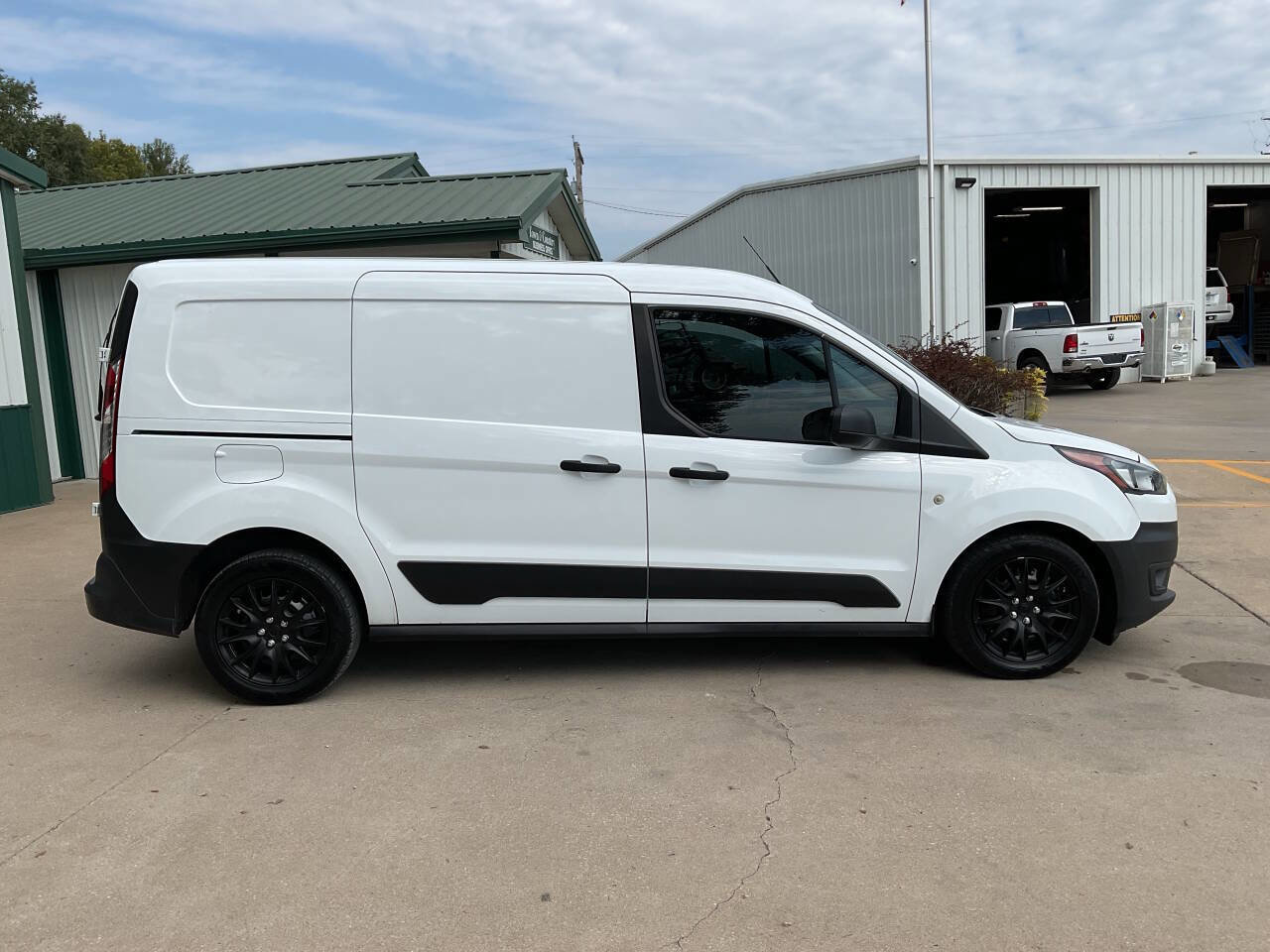 Used 2021 Ford Transit Connect XL image 2